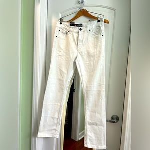 Men’s White Victorious slim fit jeans. Size 32/30. NWT